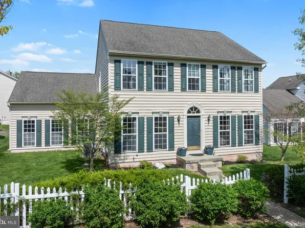 202 Kulp Dr, Perkasie, PA 18944