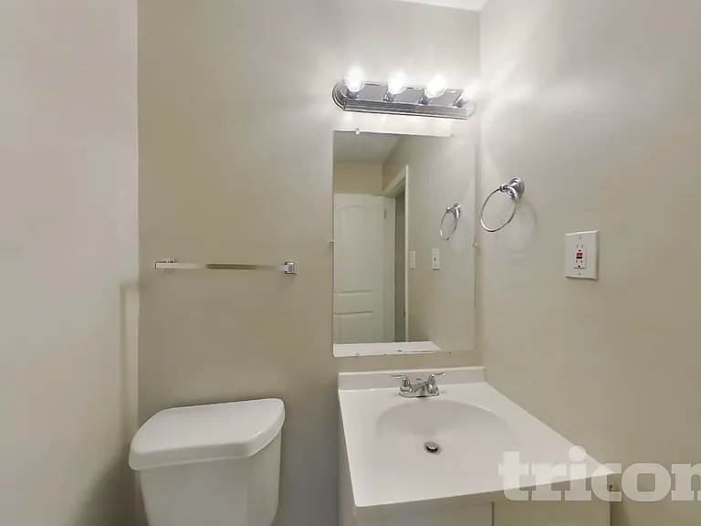2270 Emerald Castle Dr — Photo 10