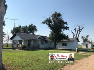 5678 W Road 19, Ulysses, KS 67880