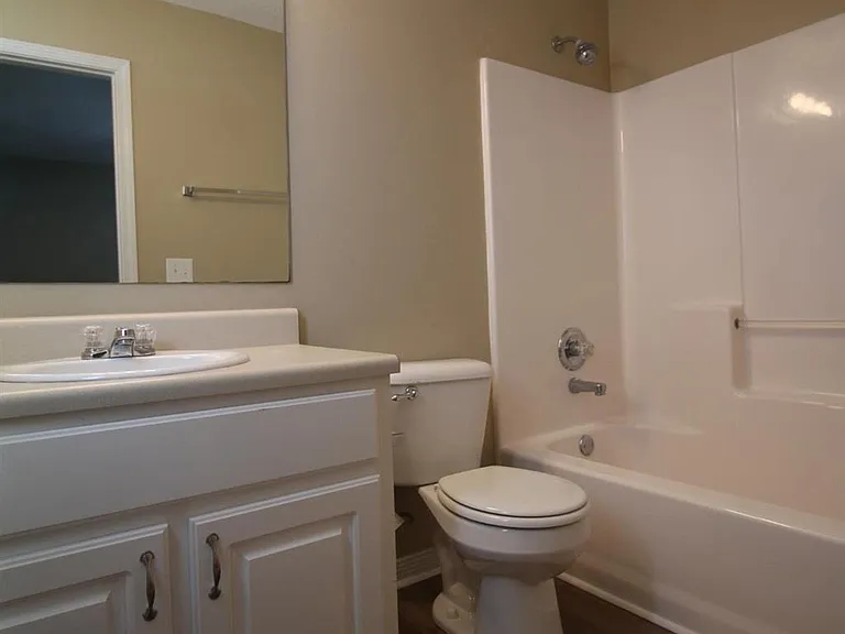 1100 Freeboard Blvd — Photo 15