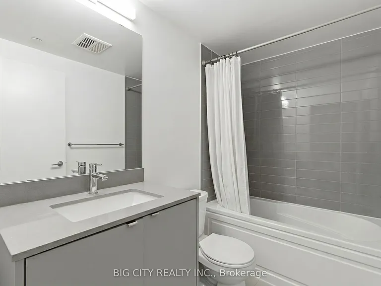 3200 Dakota Cmn #B303 — Photo 14