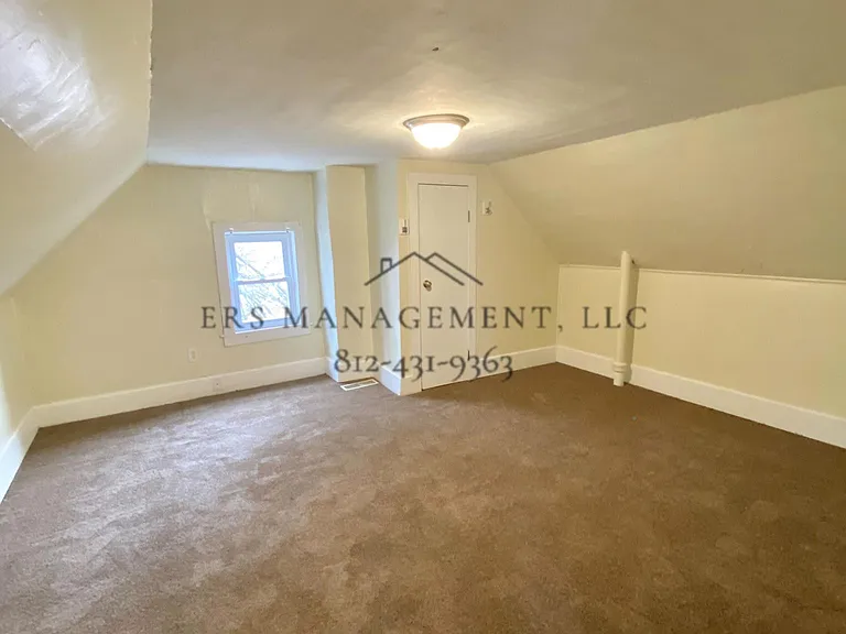 635 E Maryland St — Photo 6