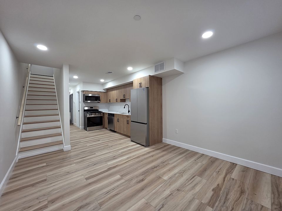 1st image of 44 Warner St #B10