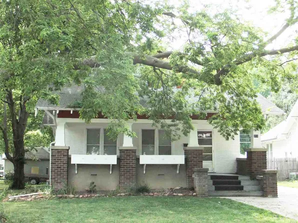 711 N 10th St, Beatrice, NE 68310