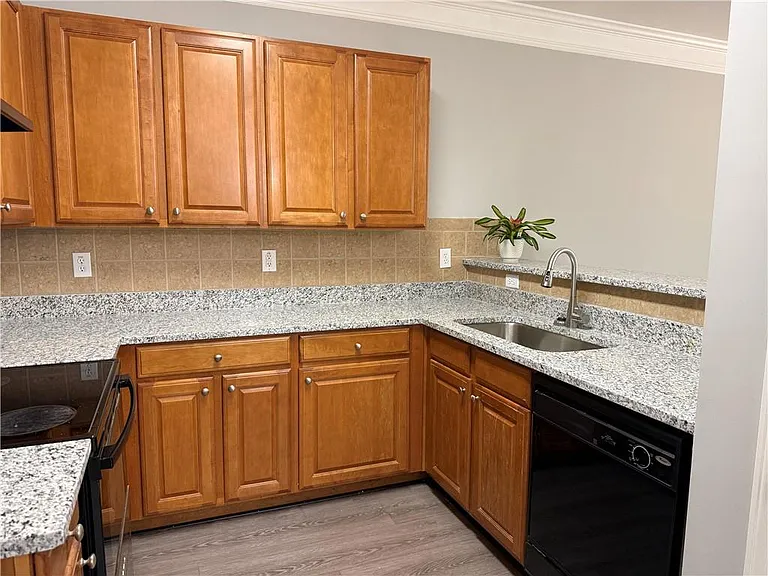 2111 Meadow Peak Rd — Photo 6