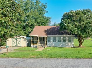 813 Spring St, Valley, AL 36854