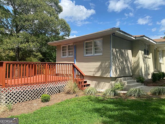 3rd image of 914 Ozora Rd