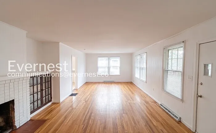 1125 Highland Dr — Photo 5