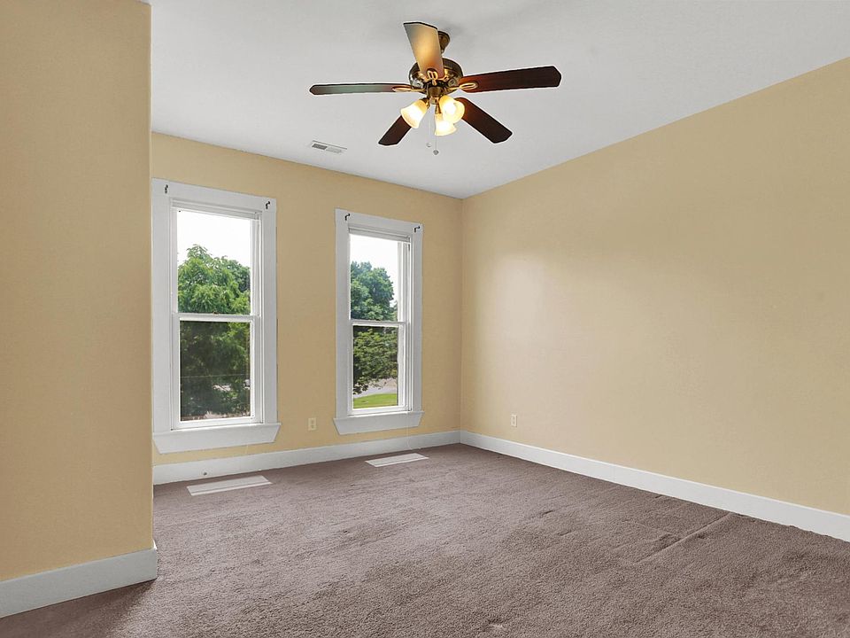 1st image of 2836 Carrollton Ave