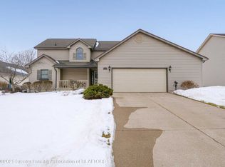 1409 Smokedrift Ln, Lansing, MI 48917