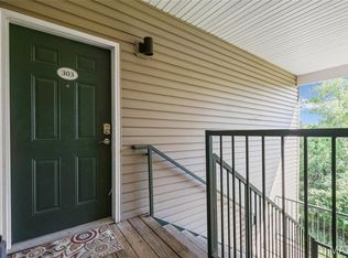 885 Forest Ave APT 303, Valley Park, MO 63088