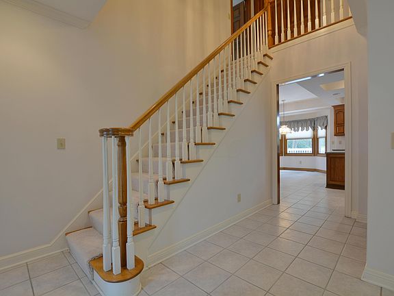 2nd image of 8241 Glencullen Ct