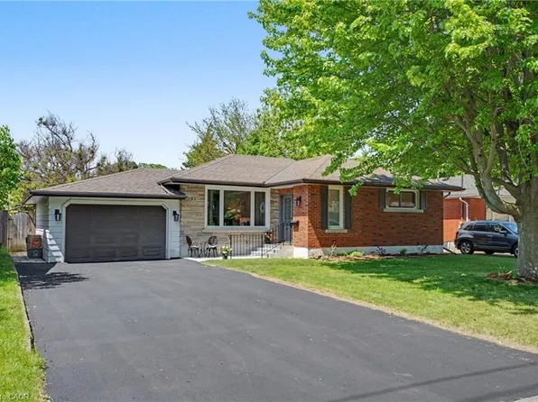 51 Parnell Rd, Saint Catharines, ON L2N 2W5