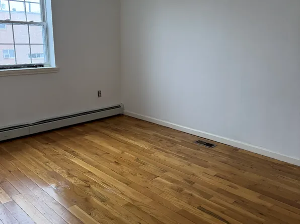(undisclosed Address), Bronx, NY 10465