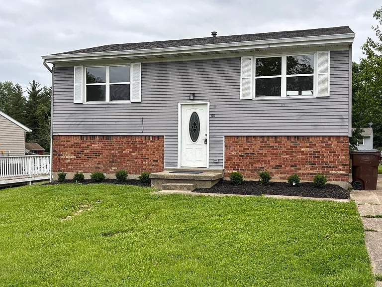 105 Tee St — Photo 1