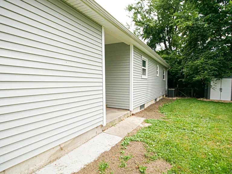 1803 Fairwood Ave — Photo 22
