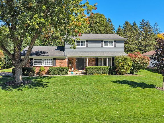 2nd image of 31234 Carriage Hill Rd