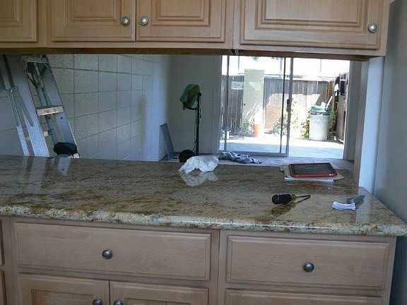 Sit down counter of a similar unit