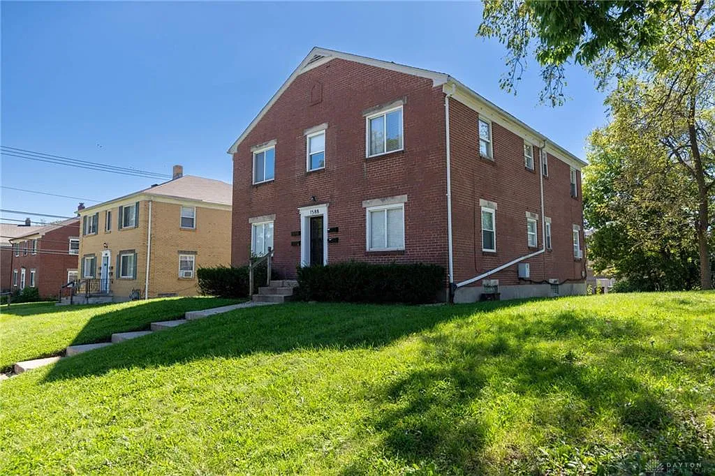1 bed, 1.0 bath, 960 sqft, $800 — Photo 2