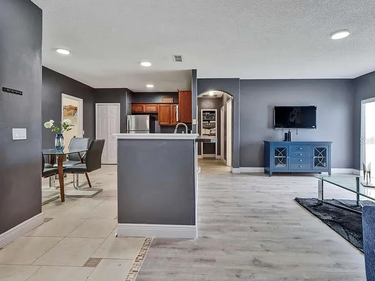 820 Grantham Dr — Photo 11