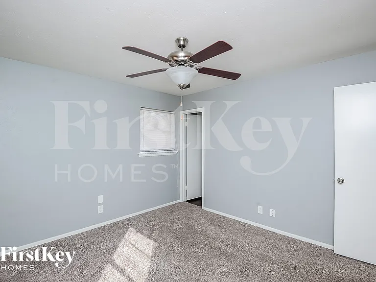 6709 Alma St — Photo 10