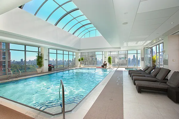 Sold by BLU Real Estate | media 6