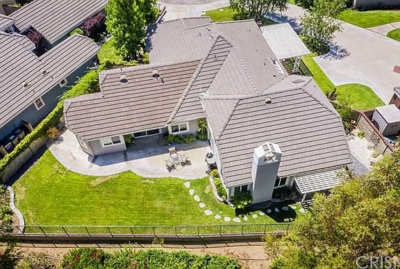 3rd image of 26050 Lucerne Ct