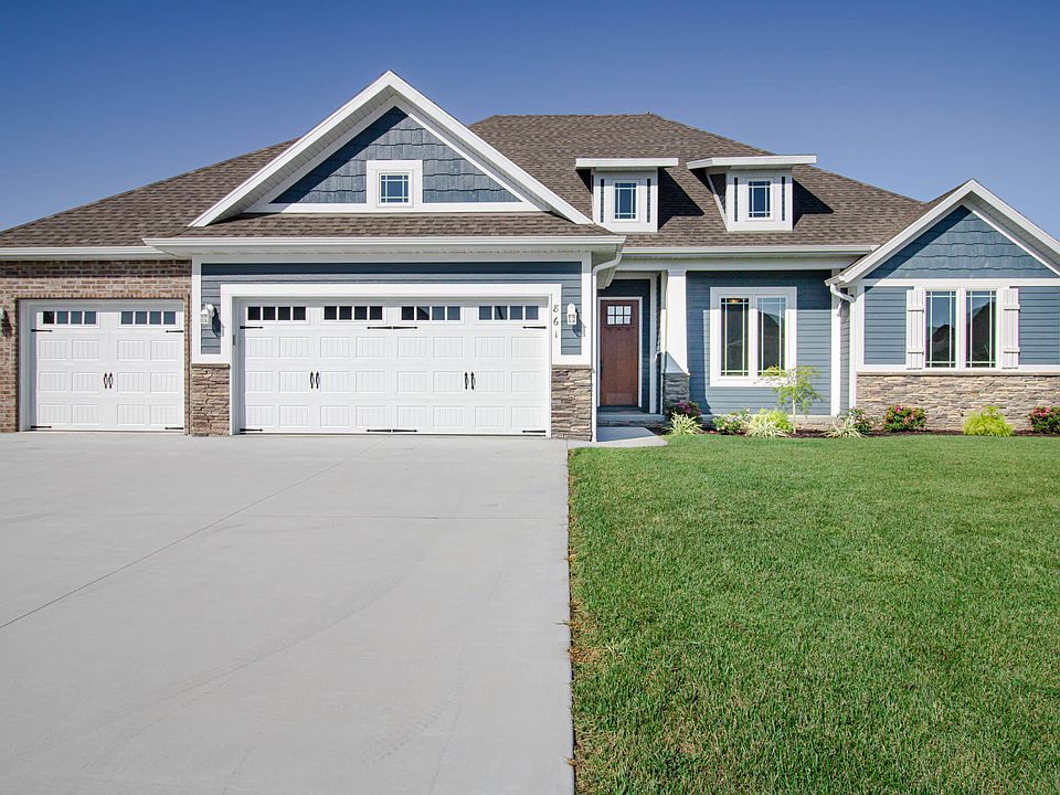 1st image of 861 E Edenmore Cir