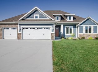 861 E Edenmore Cir, Nixa, MO 65714