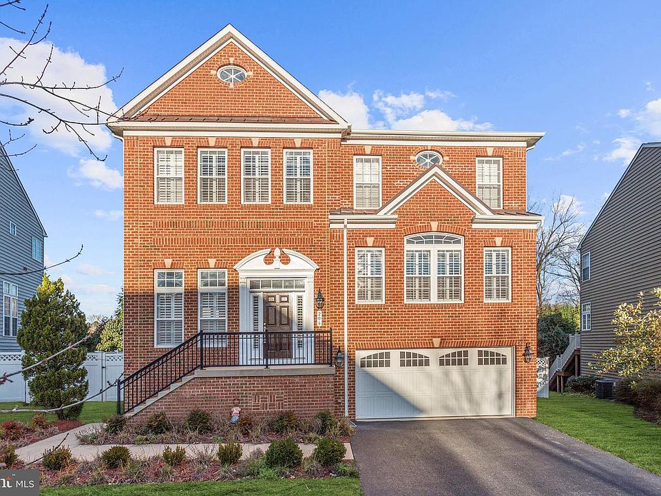1st image of 206 Bowen Ct