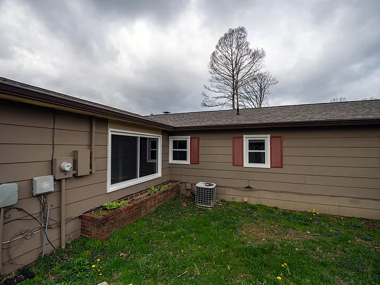 4621-4655 S Acorn Dr — Photo 57