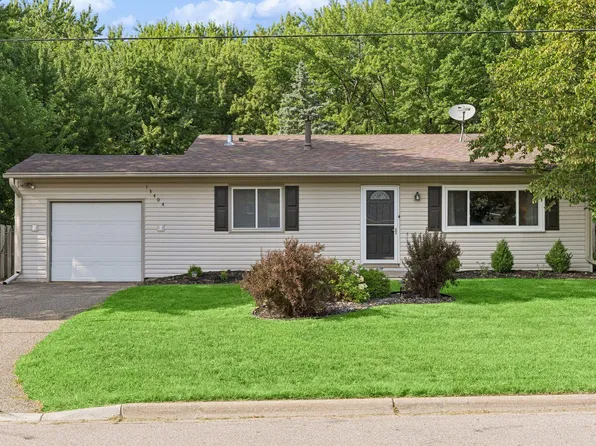 13404 Arthur St W, Minnetonka, MN 55305