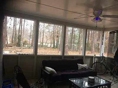 Enjoy entertaining on the screen in deck!