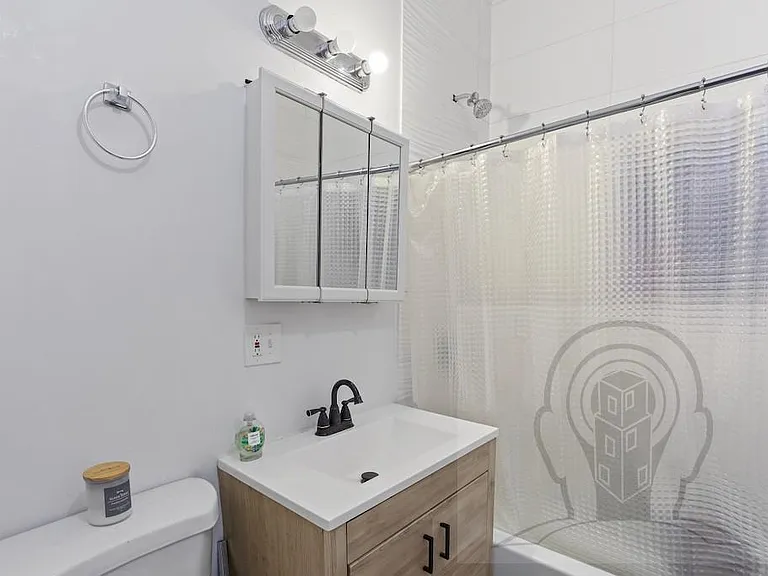 2242 N Halsted St #2 — Photo 26