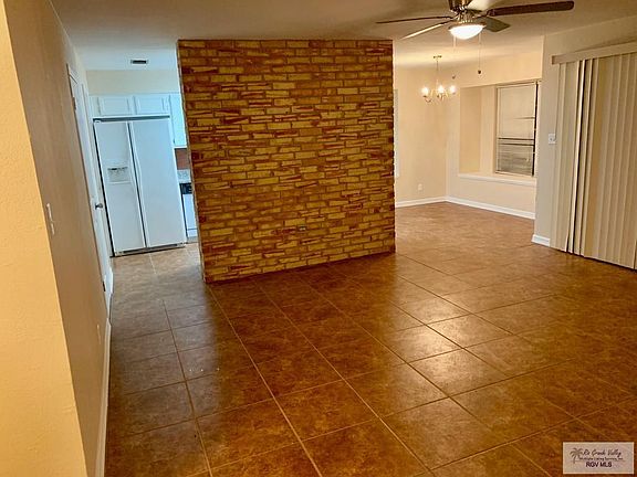 2nd image of 2318 W Adrian St