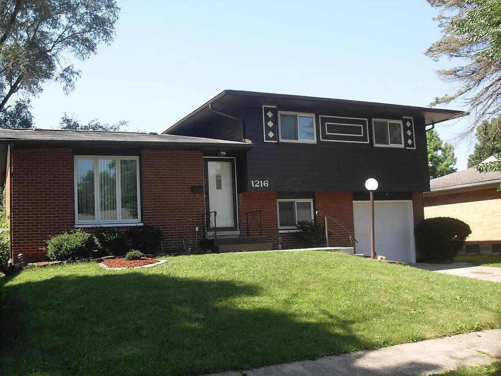 1216 Norman Dr photo 1