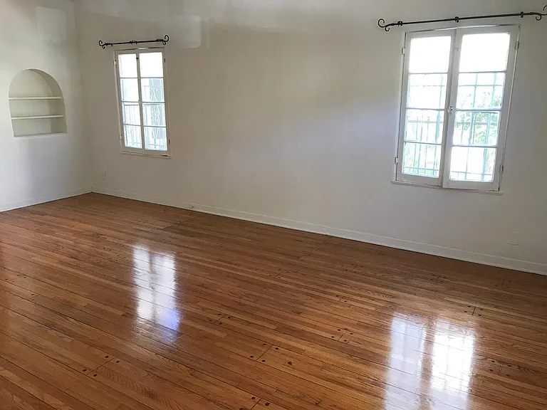 8366 Blackburn Ave — Photo 19