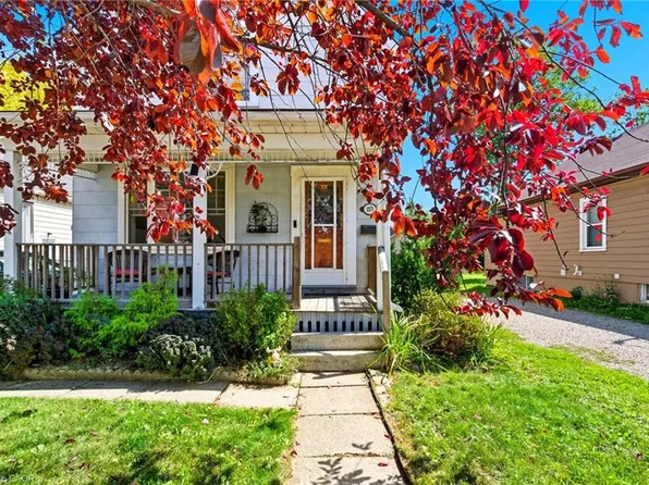 157 E 5th St, Hamilton, ON L9A 2Z7