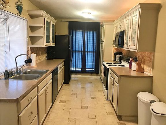 5th image of 3117 Kenwood Dr