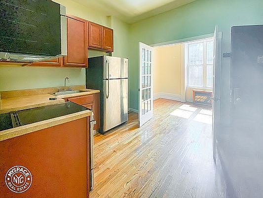 1st image of 849 Lincoln Pl #4B