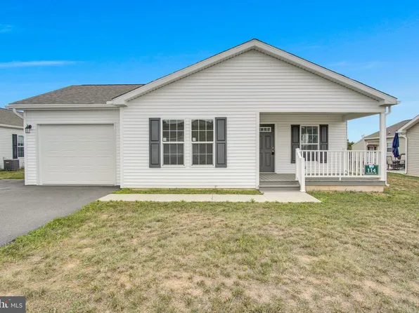 114 Glenridge Dr, Carlisle, PA 17015
