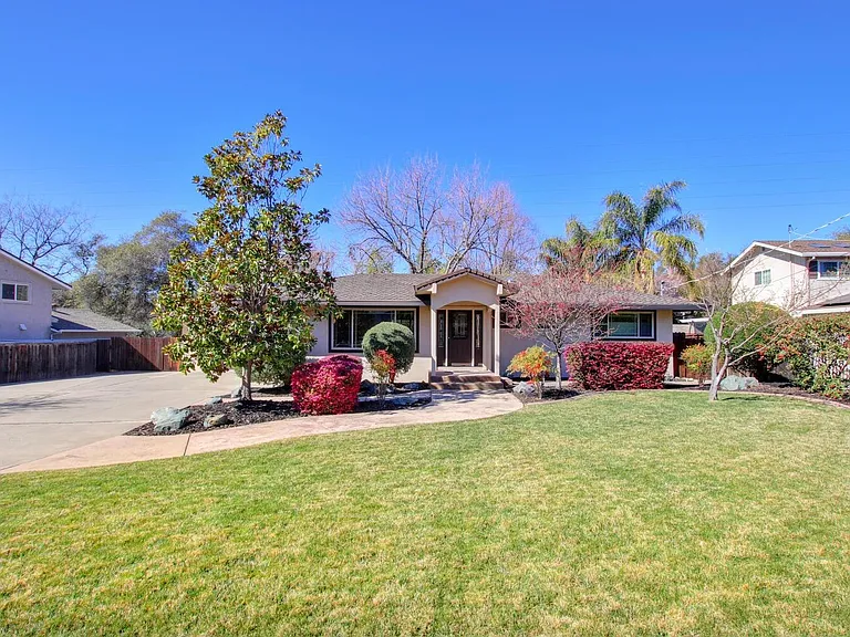 8402 Acorn Dr — Photo 27