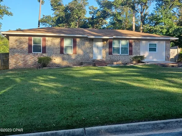 2838 Borden St, Marianna, FL 32448