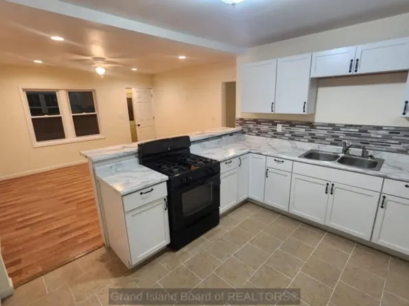 203 W 15th St, Grand Island, NE 68801