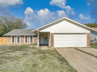 2819 Elk Grove Rd, Carrollton, TX 75007