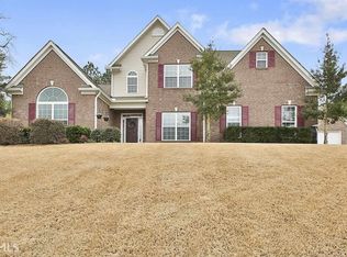 523 Persimmon Dr, Sharpsburg, GA 30277