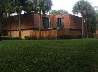 306 Live Oak Ln, Boynton Beach, FL 33436