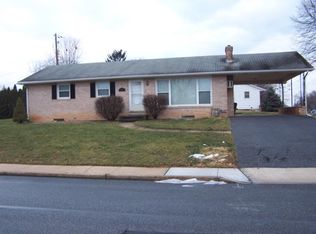 903 Redwood Dr, Carlisle, PA 17013