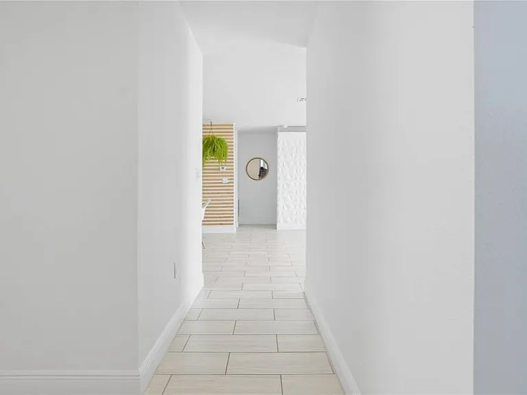 16 Alicante Ct — Photo 5