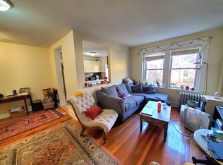 10 Agassiz St APT 18, Cambridge, MA 02140